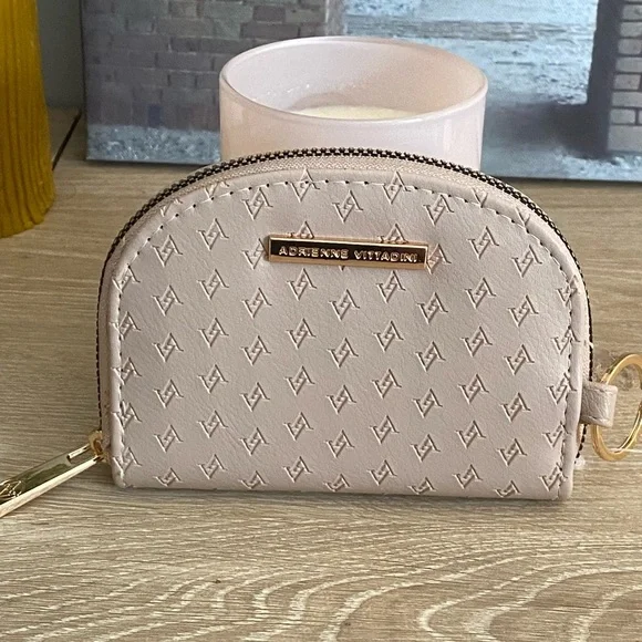 NWT gorgeous Adrienne Vittadini Card/Key Chain Wallet - Picture 2 of 5